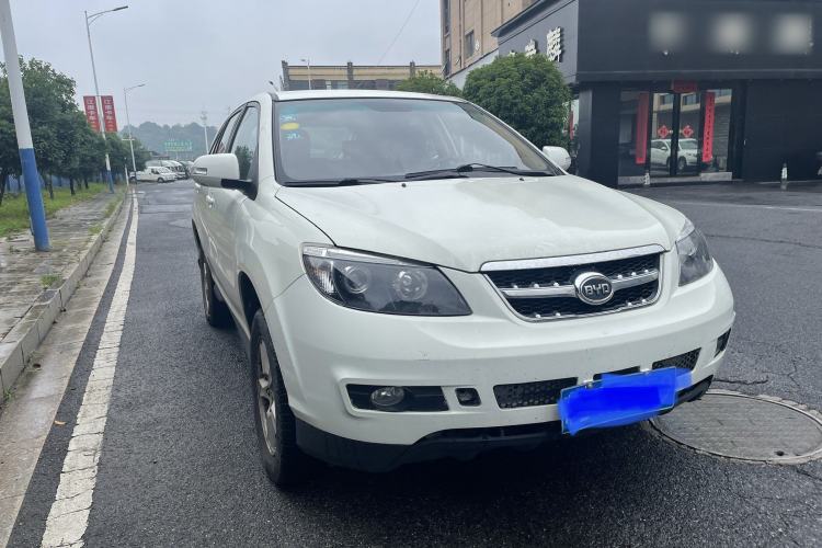 Used BYD S6 2014 2.0L Manual Luxury 5-Seater Exterior 5