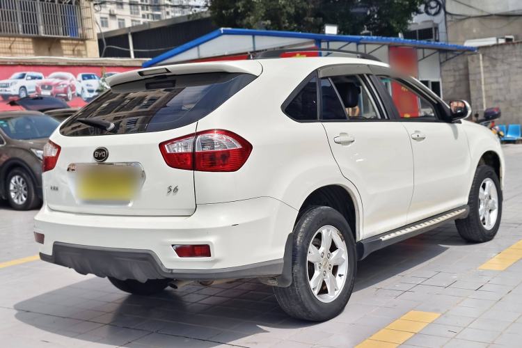 Used BYD S6 2014 2.0L Manual Luxury 5-Seater Exterior 5