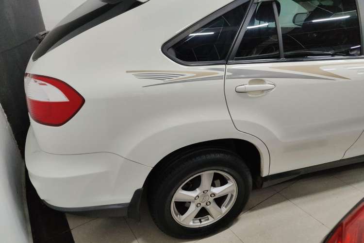 Used BYD S6 2014 2.4L Automatic Prestige 5-Seater Exterior 5