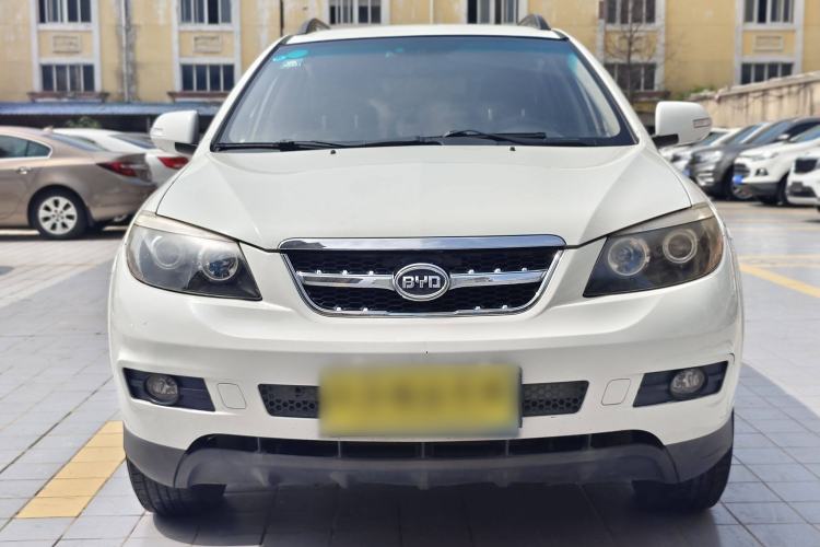 Used BYD S6 2014 2.0L Manual Luxury 5-Seater Exterior 6