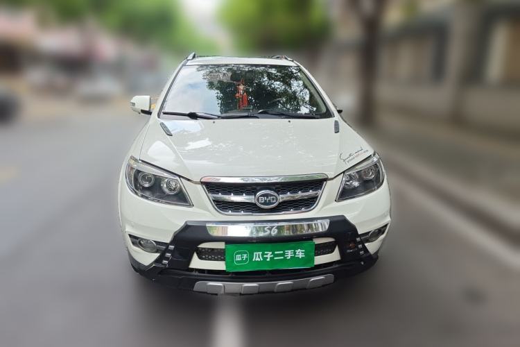 Used BYD S6 2014 2.0L Manual Luxury 5-Seater Front