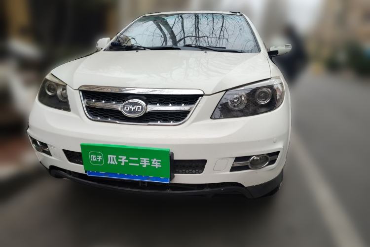 Used BYD S6 2014 2.0L Manual Luxury 5-Seater Front