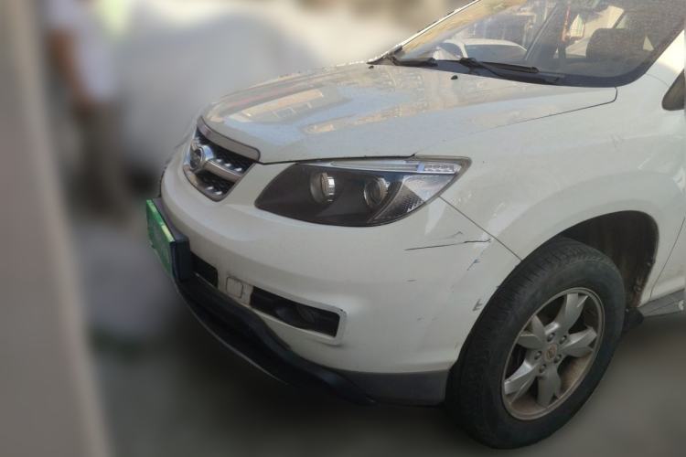 Used BYD S6 2014 2.0L Manual Luxury 5-Seater Front