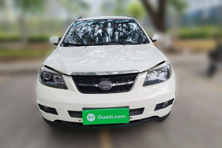 Used BYD S6 2014 1.5TI Manual Luxury 5-Seater Front