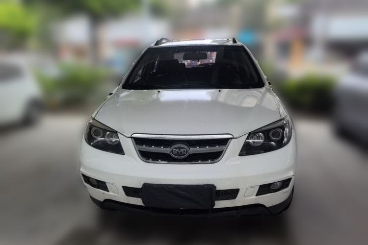 Used BYD S6 2014 2.0L Manual Luxury 5-Seater Front