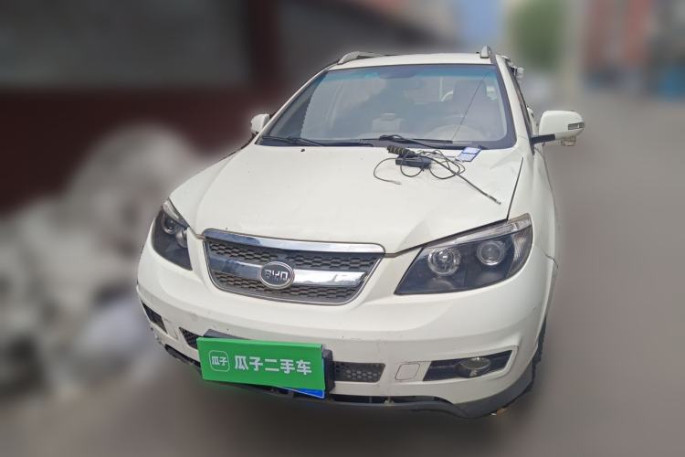 Used BYD S6 2014 1.5TI Manual Luxury 5-Seater Front