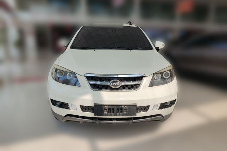 Used BYD S6 2014 2.0L Manual Luxury 5-Seater Front
