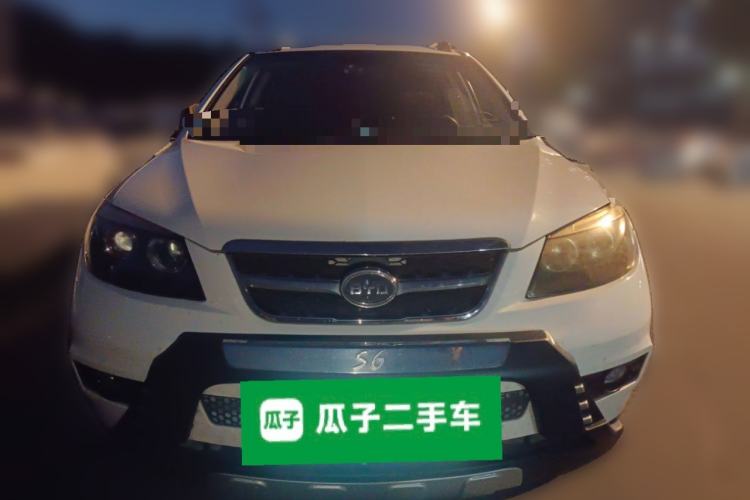 Used BYD S6 2014 2.0L Manual Luxury 7-Seater Front