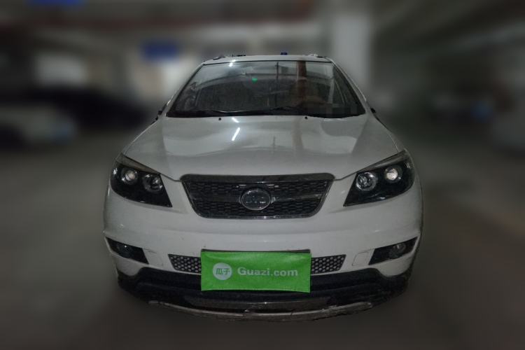 Used BYD S6 2014 2.0L Manual Luxury 5-Seater Front
