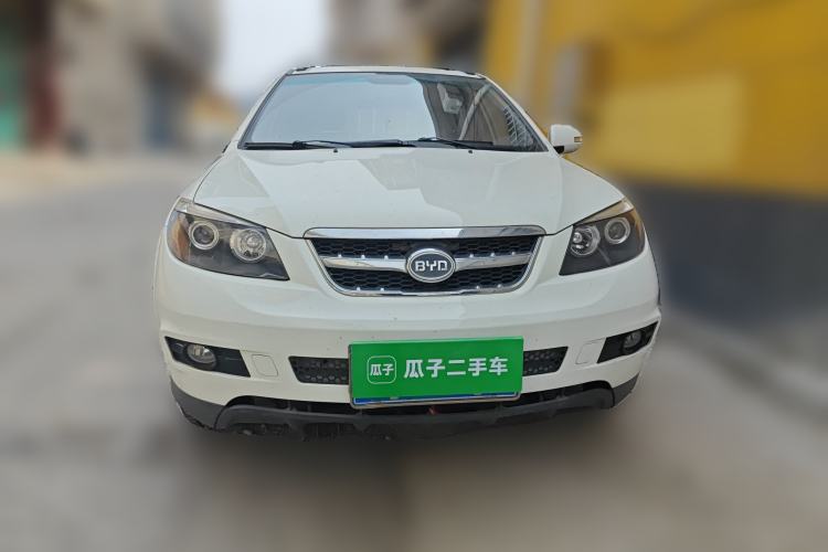 Used BYD S6 2014 2.0L Manual Luxury 5-Seater Front