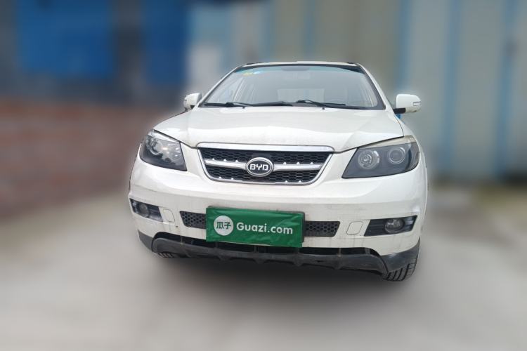 Used BYD S6 2014 2.0L Manual Luxury 5-Seater Front