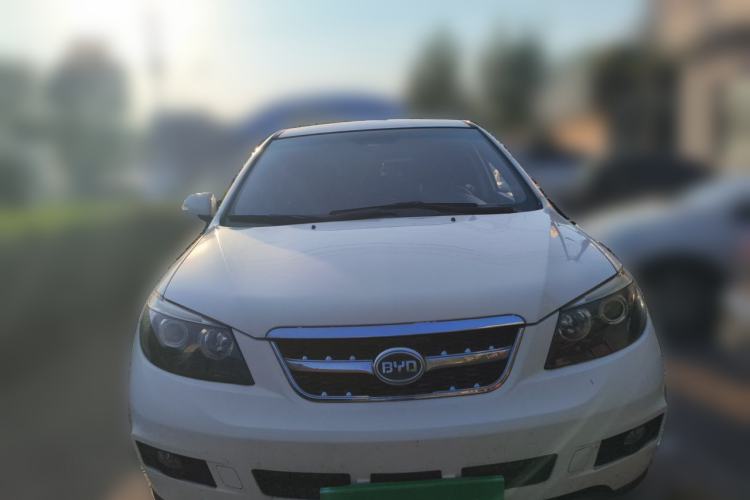 Used BYD S6 2014 2.0L Manual Luxury 5-Seater Front