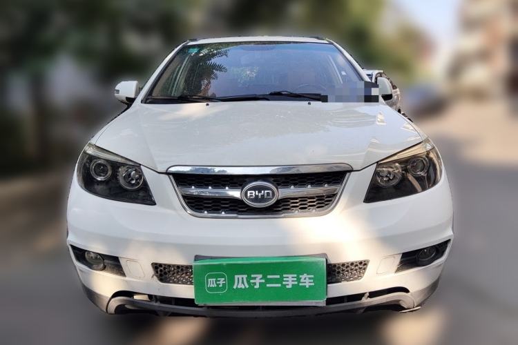 Used BYD S6 2014 2.0L Manual Luxury 5-Seater Front