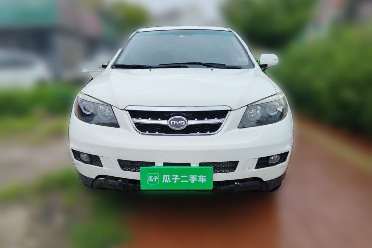 Used BYD S6 2014 2.0L Manual Luxury 5-Seater Front