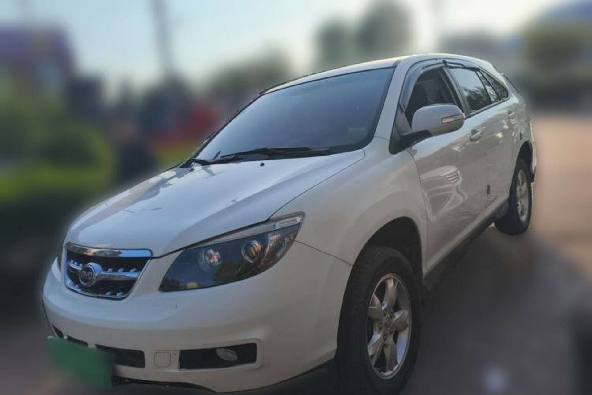 Used BYD S6 2014 2.0L Manual Luxury 5-Seater Front Left 45 Deg