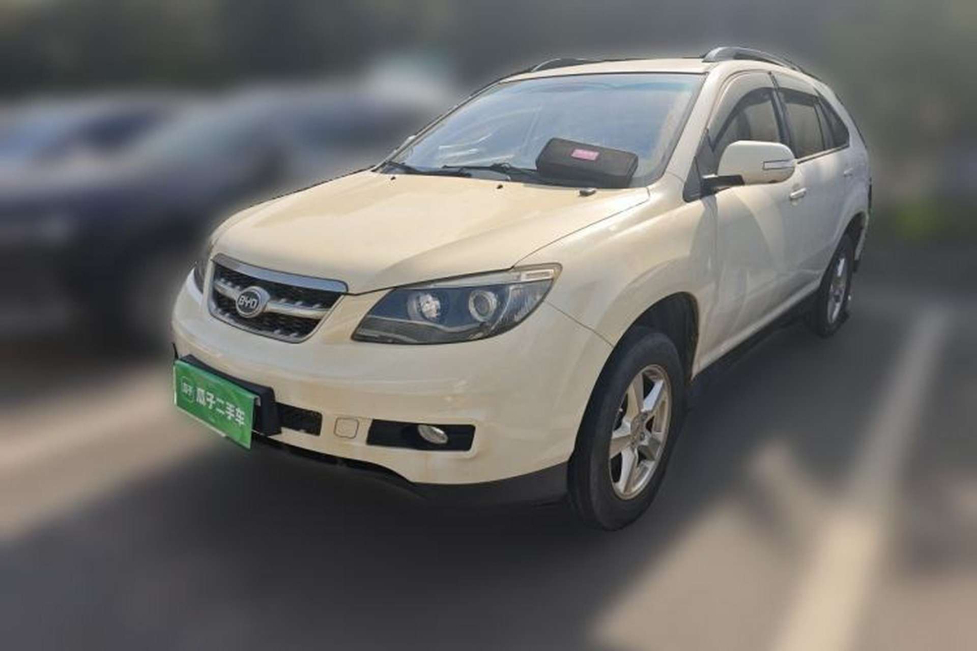 Used BYD S6 2014 2.0L Manual Luxury 5-Seater Front Left 45 Deg