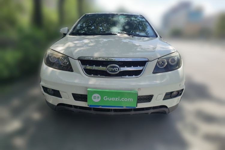 Used BYD S6 2014 2.0L Manual Luxury 5-Seater Front