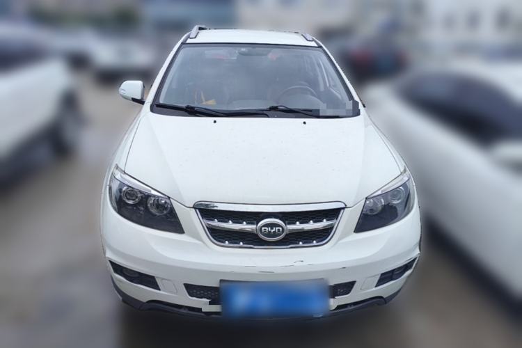 Used BYD S6 2014 2.0L Manual Luxury 5-Seater Front