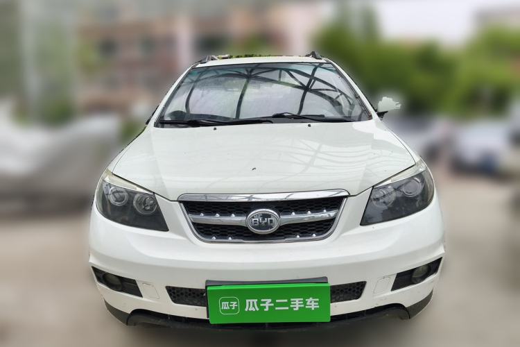 Used BYD S6 2014 2.0L Manual Luxury 5-Seater Front