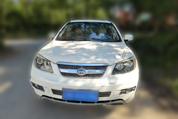 Used BYD S6 2014 1.5TI Manual Luxury 5-Seater Front