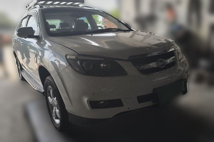 Used BYD S6 2014 1.5TI Manual Flagship Model 5 Seats Front Right 45 Deg