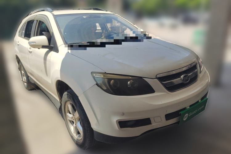 Used BYD S6 2014 1.5TI Manual Luxury 5-Seater Front Right 45 Deg