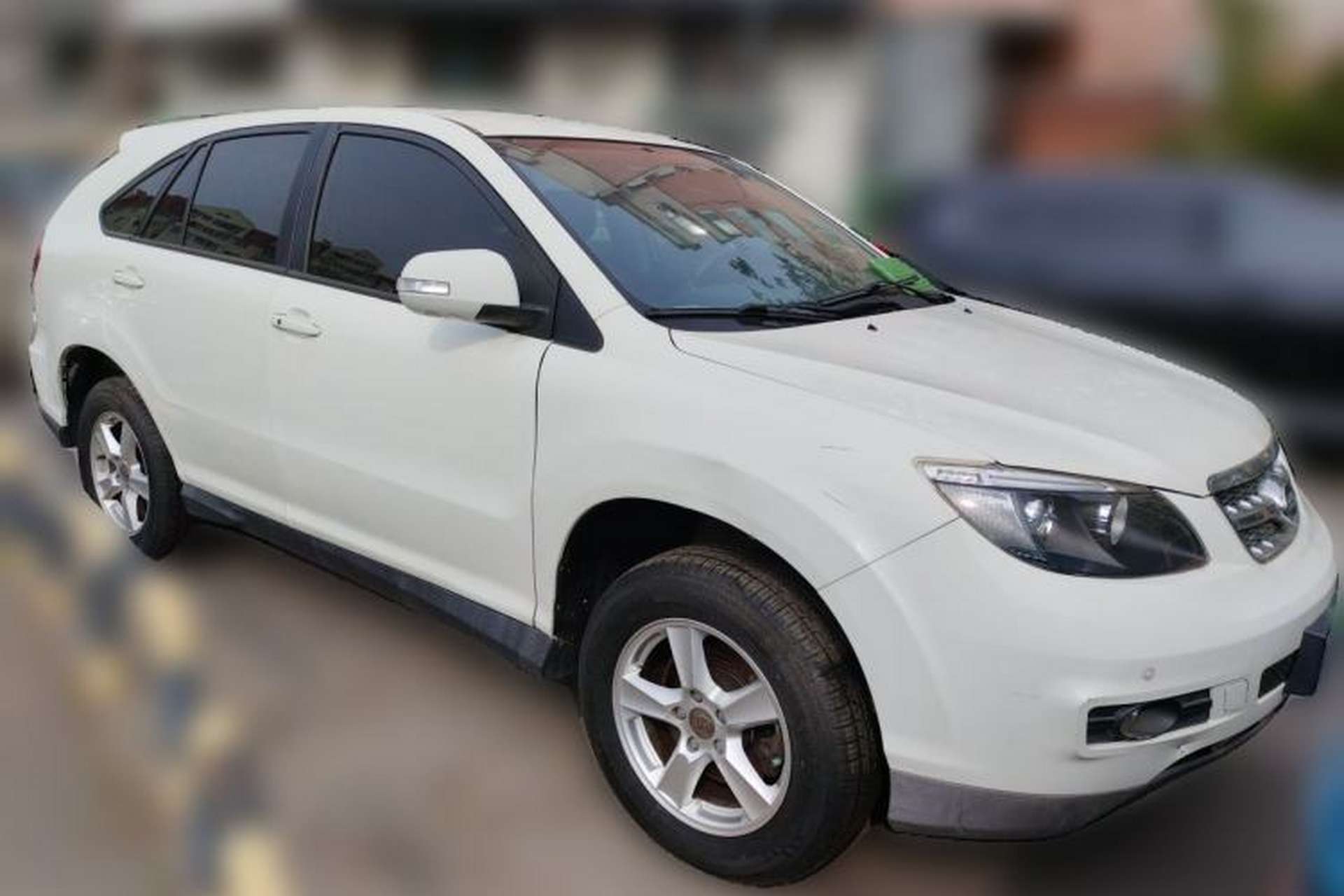 Used BYD S6 2014 2.0L Manual Luxury 5-Seater Front Right 45 Deg