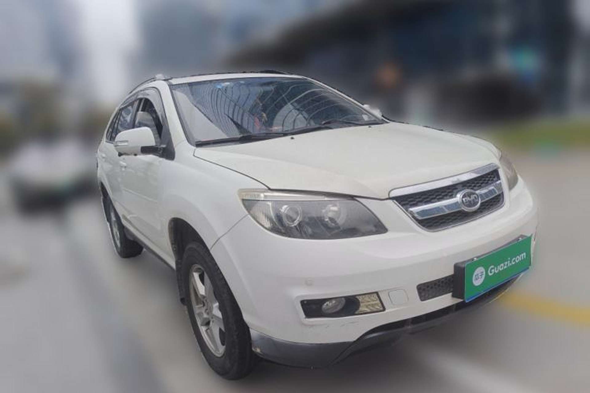 Used BYD S6 2014 1.5TI Manual Luxury 5-Seater Front Right 45 Deg