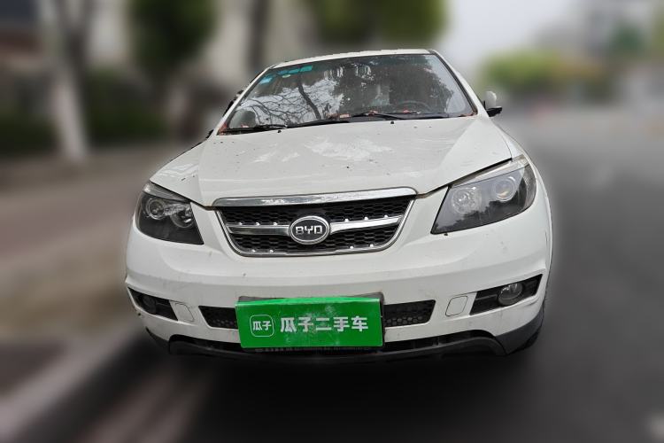 Used BYD S6 2014 2.0L Manual Luxury 5-Seater Front