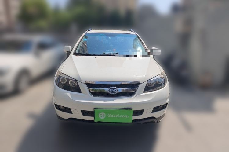 Used BYD S6 2014 1.5TI Manual Luxury 5-Seater Front