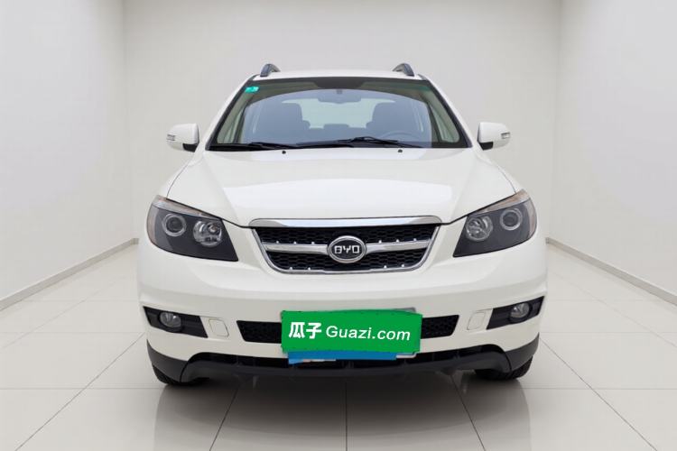Used BYD S6 2014 2.0L Manual Luxury 5-Seater Front