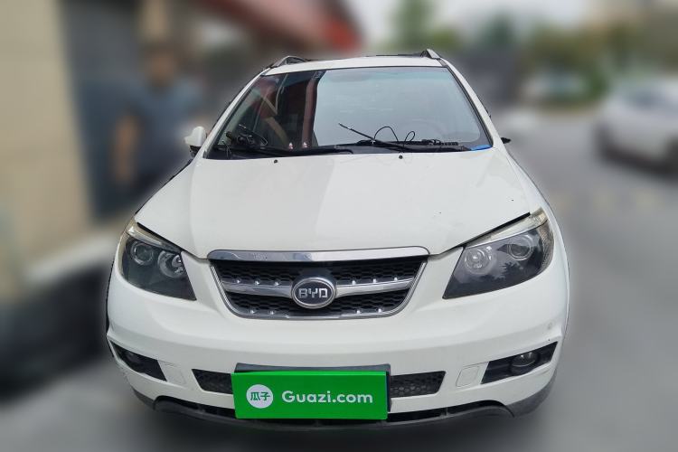Used BYD S6 2014 2.0L Manual Luxury 5-Seater Front