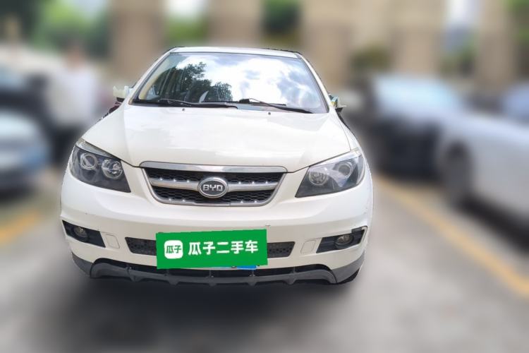Used BYD S6 2014 2.0L Manual Luxury 5-Seater Front