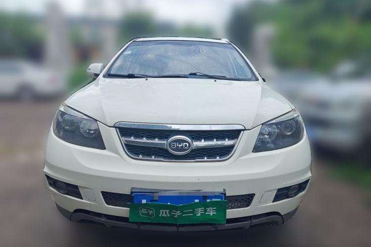 Used BYD S6 2014 2.0L Manual Luxury 5-Seater Front