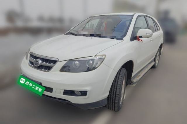 BYD S6 2014 2.0L Manual Luxury 5-Seater usado