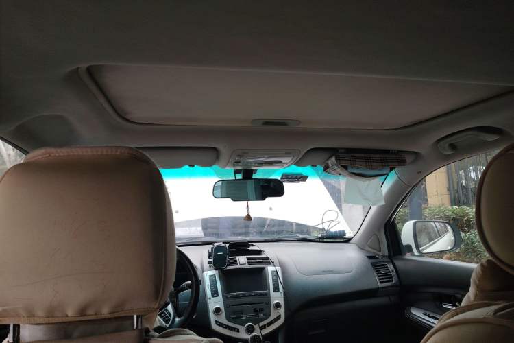 Used BYD S6 2014 2.0L Manual Luxury 5-Seater Headliner