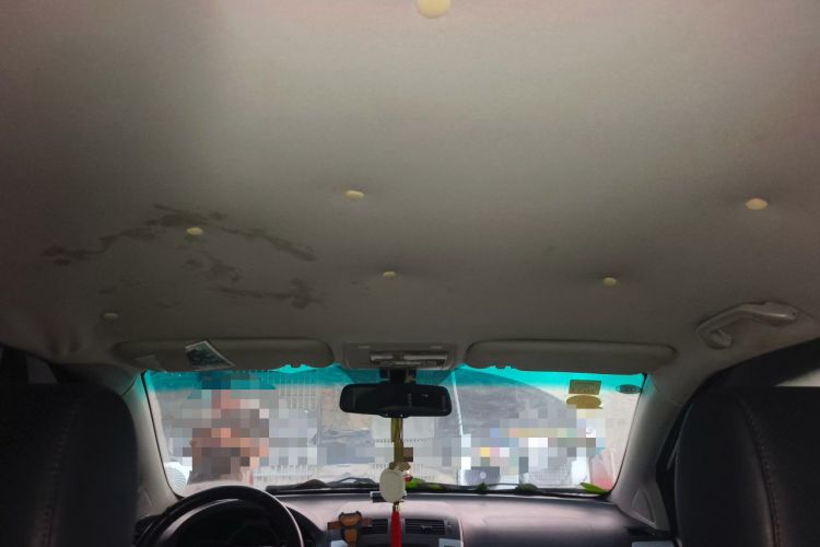 Used BYD S6 2014 2.0L Manual Luxury 5-Seater Headliner