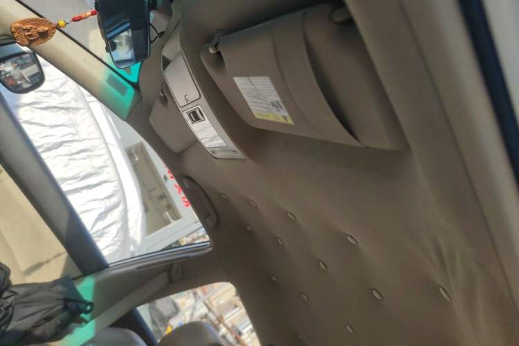 Used BYD S6 2014 2.0L Manual Luxury 5-Seater Headliner
