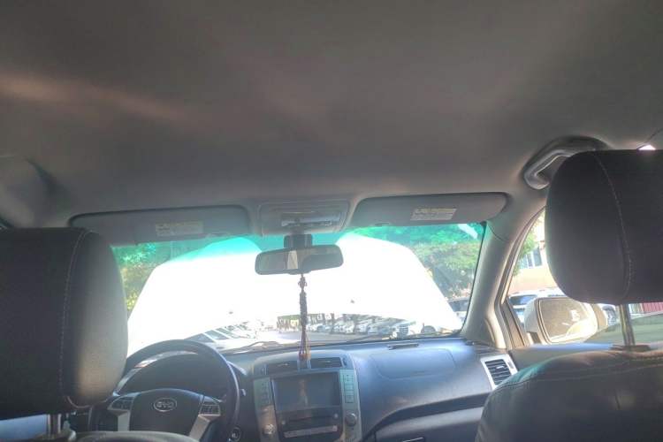 Used BYD S6 2014 2.0L Manual Luxury 5-Seater Headliner