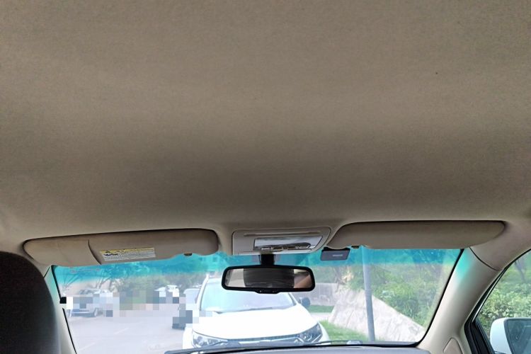 Used BYD S6 2014 2.0L Manual Luxury 5-Seater Headliner