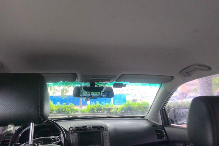 Used BYD S6 2014 2.0L Manual Luxury 5-Seater Headliner