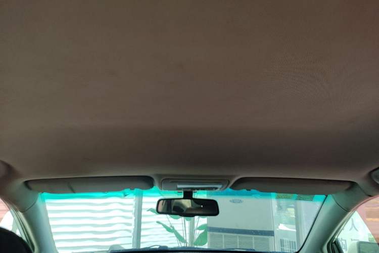 Used BYD S6 2014 2.0L Manual Luxury 5-Seater Headliner