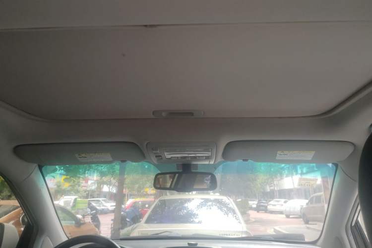Used BYD S6 2014 2.4L Automatic Prestige 5-Seater Headliner