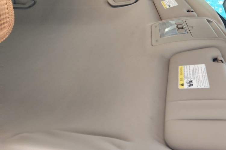 Used BYD S6 2014 2.0L Manual Luxury 5-Seater Headliner