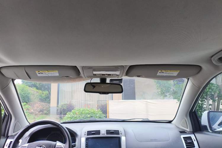 Used BYD S6 2014 2.0L Manual Luxury 5-Seater Headliner