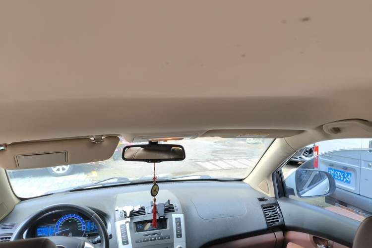 Used BYD S6 2014 2.0L Manual Luxury 5-Seater Headliner