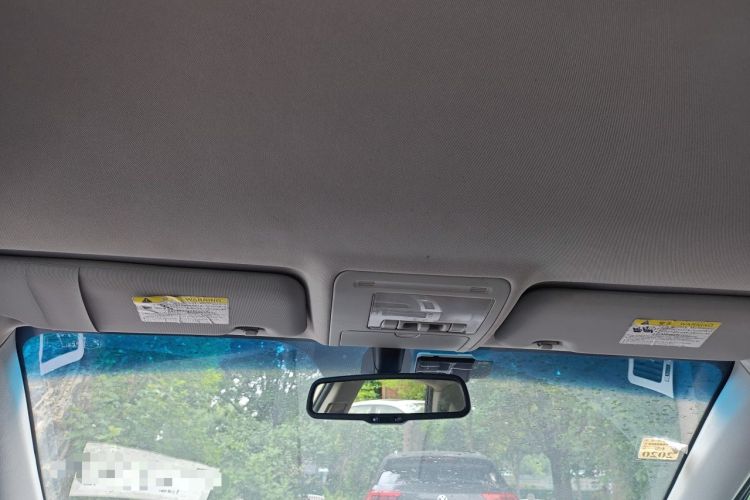 Used BYD S6 2014 2.0L Manual Luxury 5-Seater Headliner