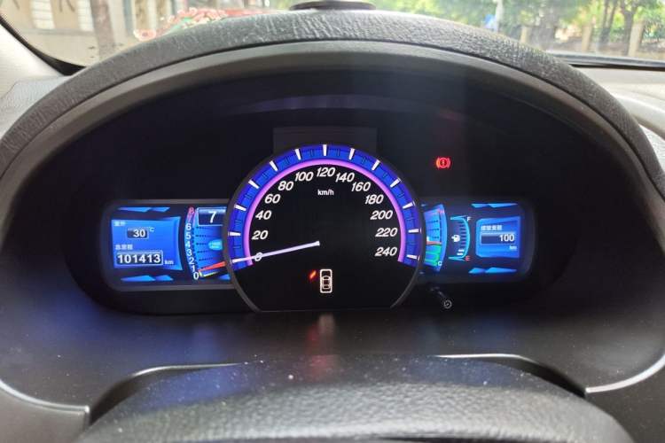 Used BYD S6 2014 2.0L Manual Luxury 5-Seater Instrument Cluster