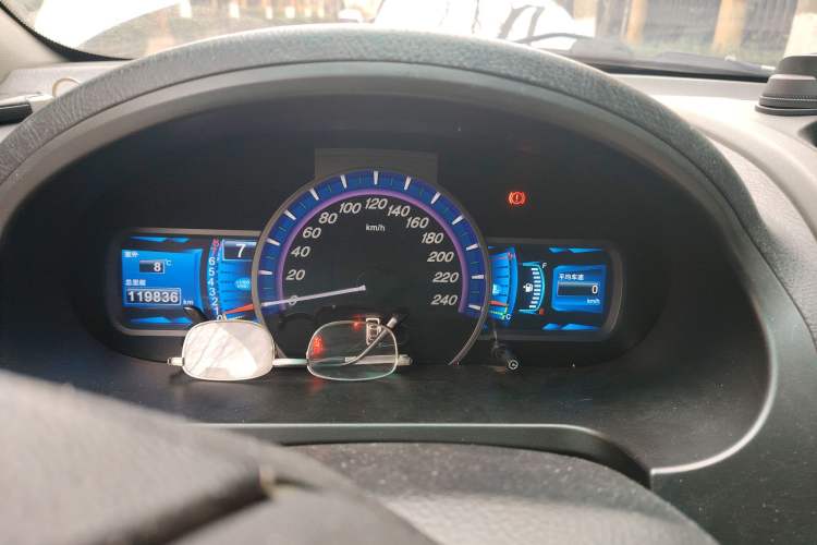 Used BYD S6 2014 2.0L Manual Luxury 5-Seater Instrument Cluster