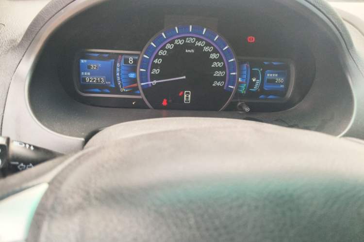 Used BYD S6 2014 2.0L Manual Luxury 5-Seater Instrument Cluster